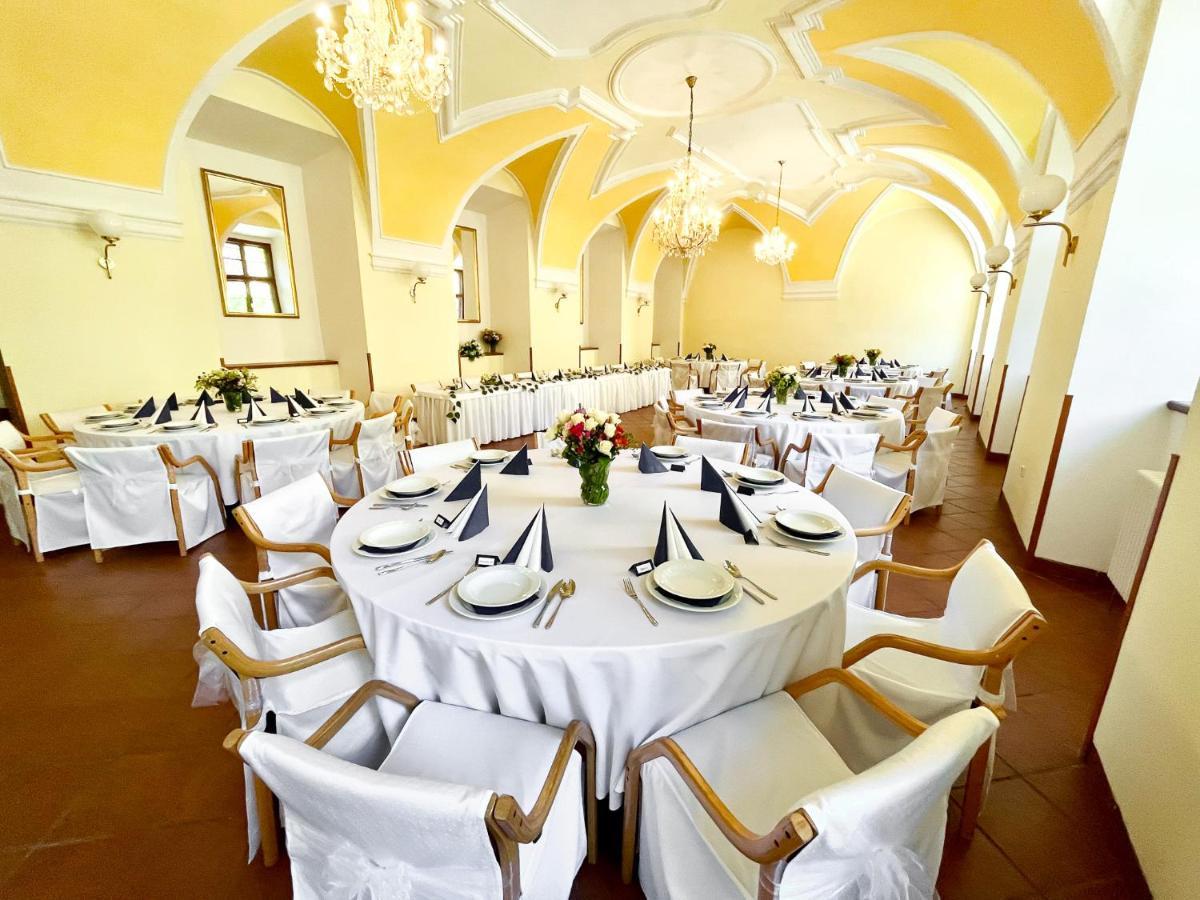 Nove Adalbertinum Hradec Králové Exterior foto