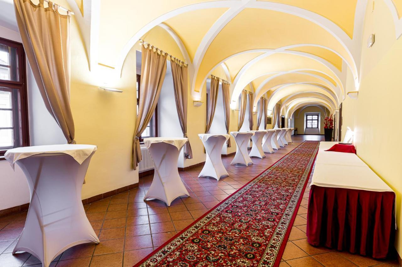 Nove Adalbertinum Hradec Králové Exterior foto